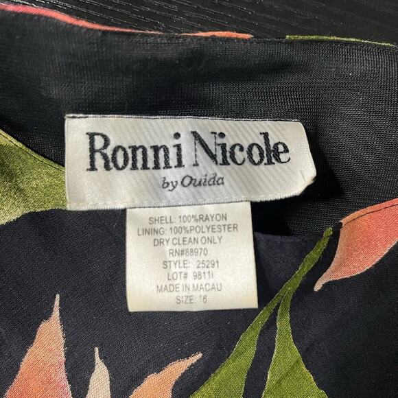 Vintage Ronni Nicole Black and Green Sleeveless Sundress - Picture 4 of 9